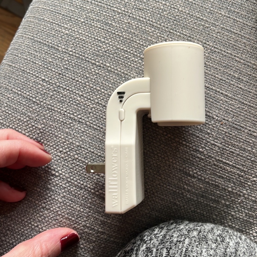 Wallflower plug-in